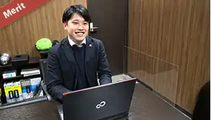 社員Cの写真
