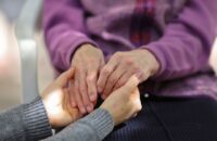 孫への不動産贈与は得？相続税との違いや節税の注意点を徹底解説