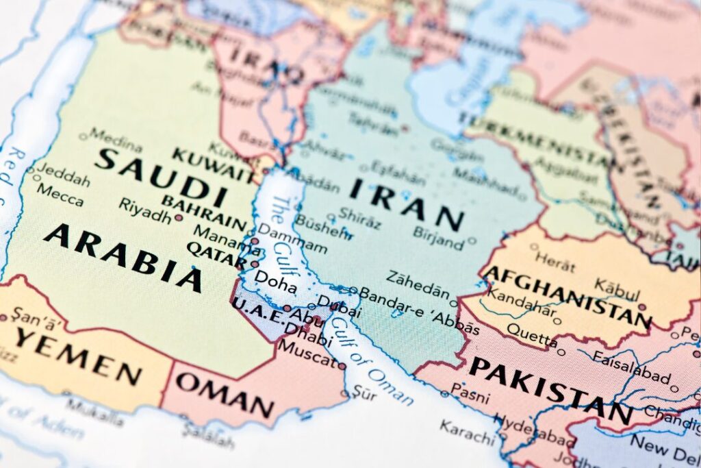 イラン情勢は、なぜ日本の不動産市場にも影響するといわれるのか